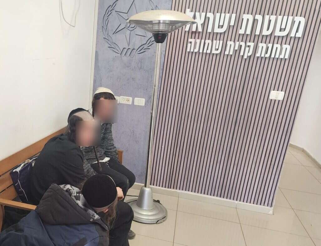 חסידי ברלנד עצורים לאחר שניסו חצות את גבול לבנון. | דוברות המשטרה