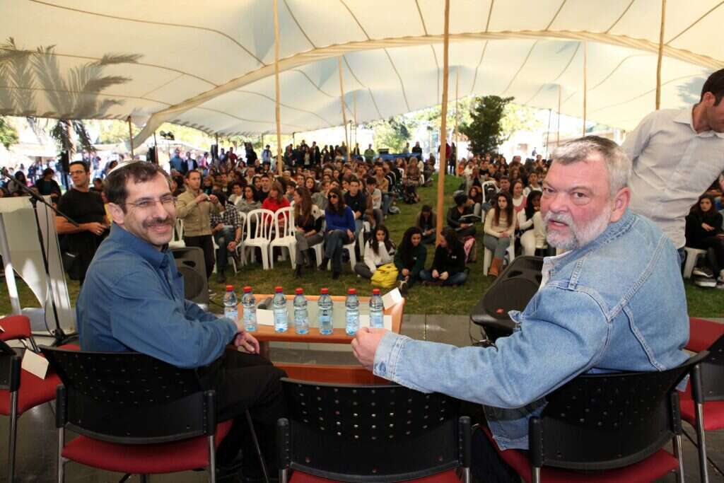 אורי אורבך ואילן גילאון בכנס שדרות לחברה, 2011. | אלברטו דנקברג