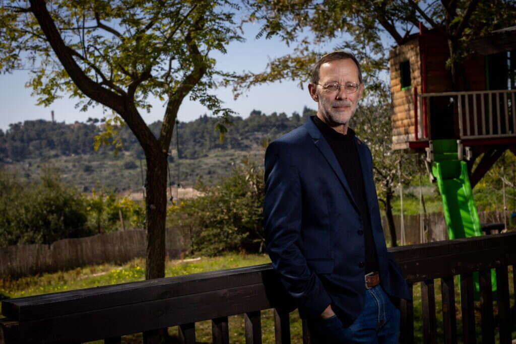 משה פייגלין בביתו בקרני־שומרון, השבוע. | אריק סולטן משה פייגלין בביתו בקרני־שומרון, השבוע. | אריק סולטן