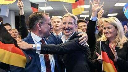 אלכסנדר גאולנד ואליס ויידל, מנהיגי מפלגת אלטרנטיבה לגרמניה (AFDׂ, חוגגים את תוצאות הבחירות. | AFP