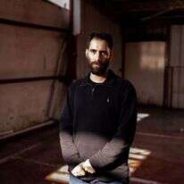 "כל המאמצים שעשינו כדי להשיב את אורון מופנים עכשיו
בשביל לזכור אותו". אבירם שאול. | אריק מרמור