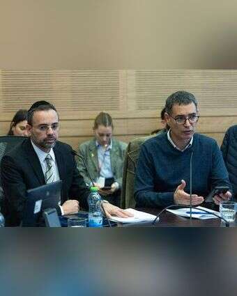 שר הבריאות אוריאל בוסו ומנכ"ל משרד הבריאות משה בר סימן טוב. | יונתן זינדל, פלאש 90 שר הבריאות אוריאל בוסו ומנכ"ל משרד הבריאות משה בר סימן טוב. | יונתן זינדל, פלאש 90