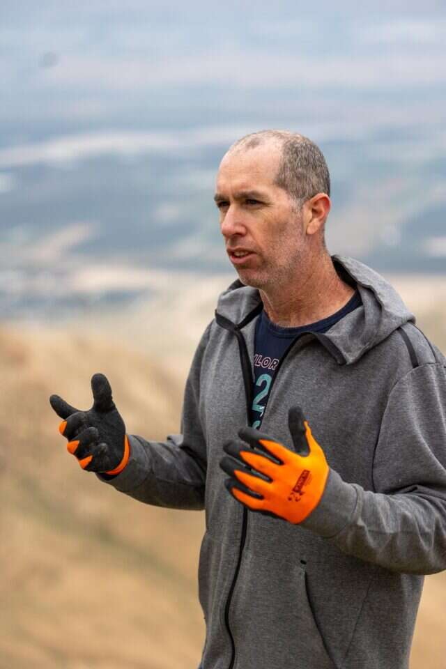 מקווה להקדים את שודדי העתיקות. מנהל החפירה, ד"ר רביב. | יוסי אלוני