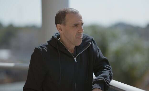 אלי שרעבי. | מתוך התוכנית עובדה בקשת 12 אלי שרעבי. | מתוך התוכנית עובדה בקשת 12