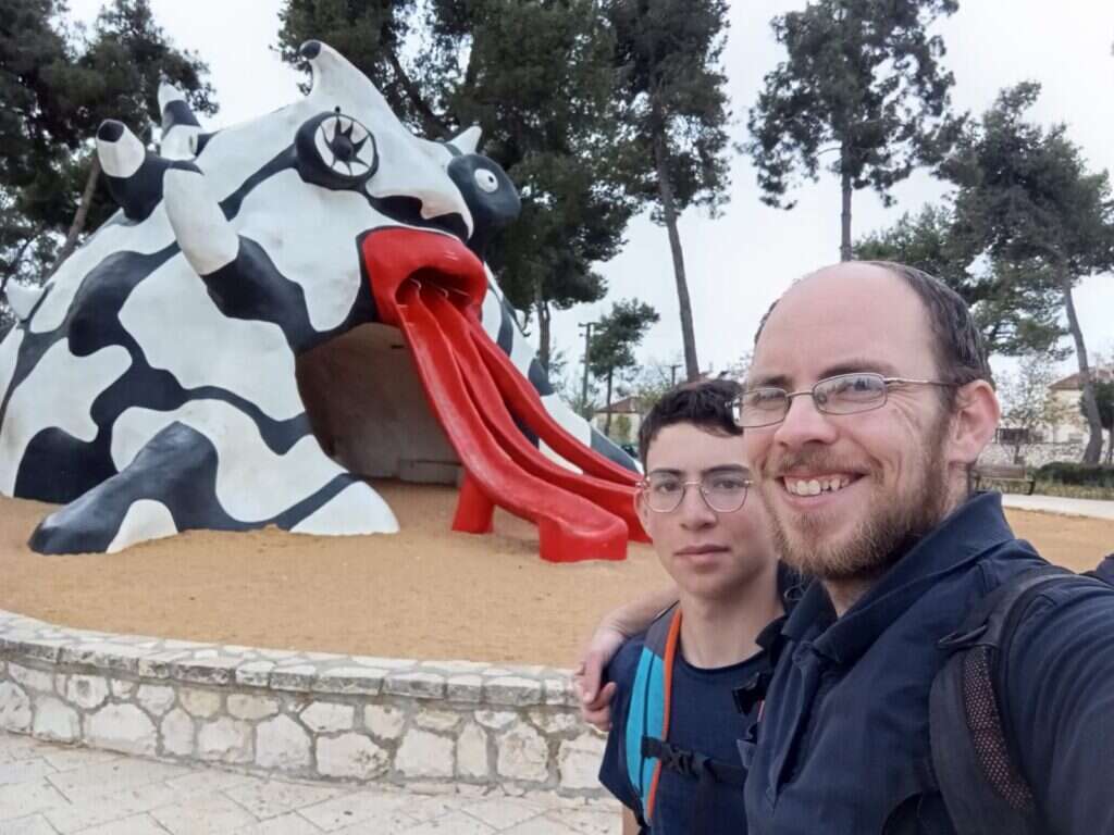 אברהם אליצור