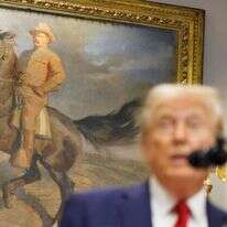 נשיא ארה"ב דונלד טראמפ על רקע תמונתו של נשיא ארה"ב לשעבר תיאודור רוזוולט. | EPA