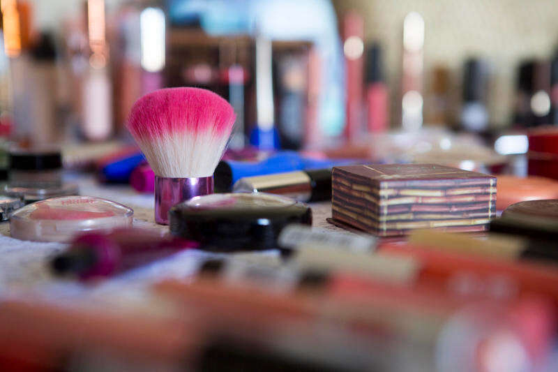 איפור. | מרים אלסטר - פלאש 90