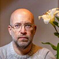 "החלוצים באו לארץ עם פשר החלומות' בתרמיל". יאיר קדר. | יוסי אלוני