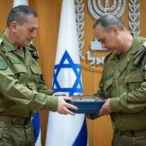 הרמטכ"ל אייל זמיר וסגנו תמיר ידעי. | דובר צה"ל