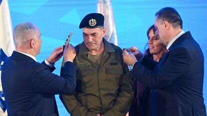 הרמטכ"ל הנכנס, רא"ל אייל זמיר. | קובי גדעון, לע"מ