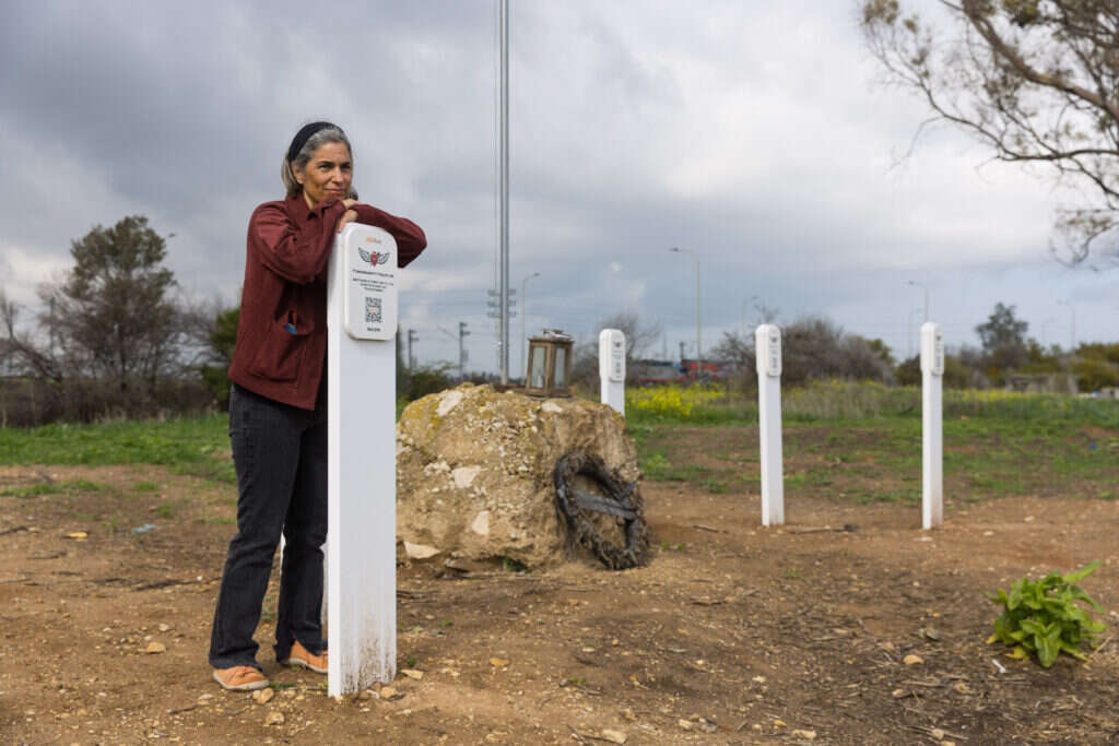יעל נאמן. | לירון מולדובן