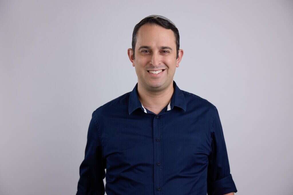 ד"ר אשר ולר. | עופר חגיוב ד"ר אשר ולר. | עופר חגיוב