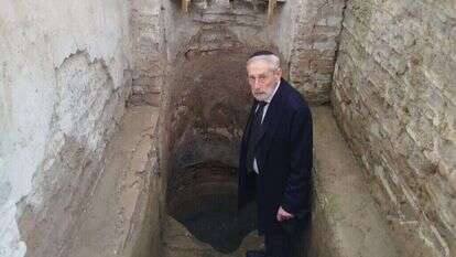 הרב הראשי של רומא מבקר במקווה העתיק ביותר בתפוצות