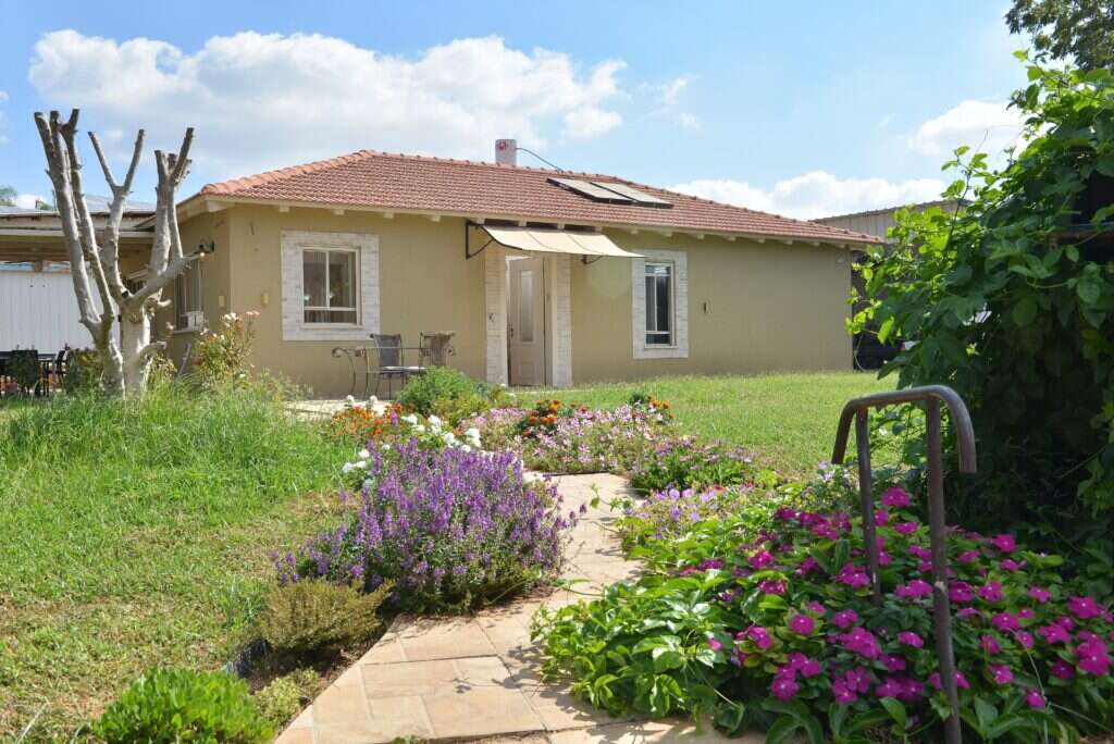 שיפוץ בית ישן במושב בלב הארץ - שני צדוקי תכנון ועיצוב אדריכלי. | יהודית הופמן