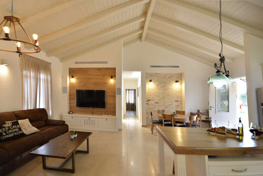 שיפוץ בית ישן במושב בלב הארץ - שני צדוקי תכנון ועיצוב אדריכלי. | יהודית הופמן