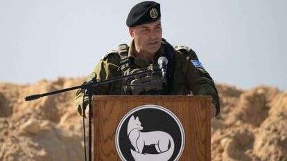 הרמטכ"ל אייל זמיר בטקס חילוף מפקדי פיקוד דרום. | דובר צה"ל הרמטכ"ל אייל זמיר בטקס חילוף מפקדי פיקוד דרום. | דובר צה"ל