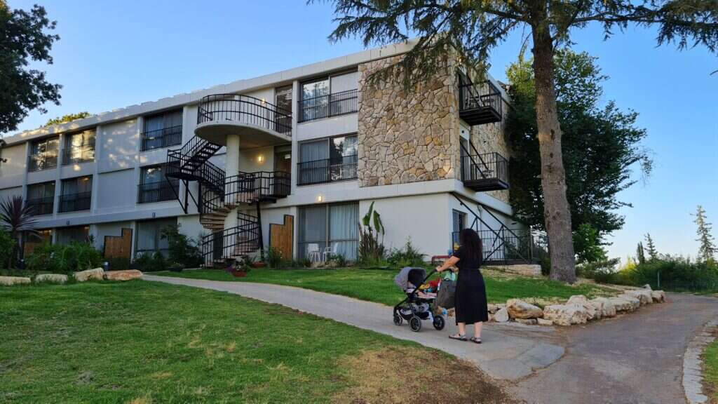 אחוזת אסיינדה ביער. | צ'ק אין אאוט