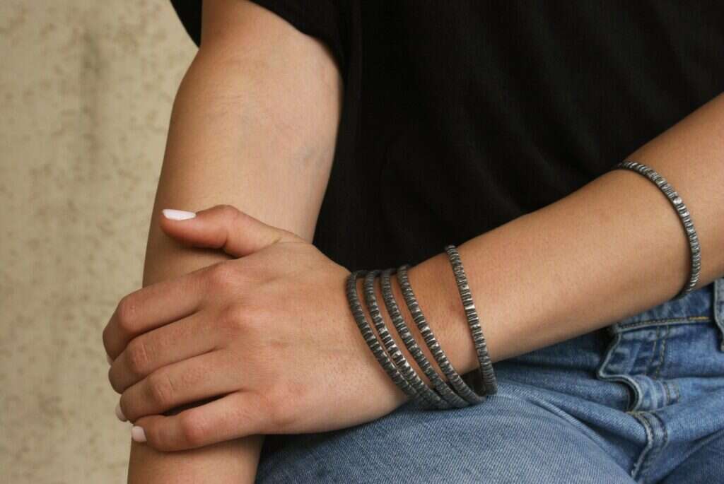 עבריה - צמיד מכסף מושחר 980. | יח"צ