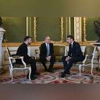 מקרון, סטארמר וזלנסקי בפסגת מנהיגי אירופה בשבוע שעבר. | AP