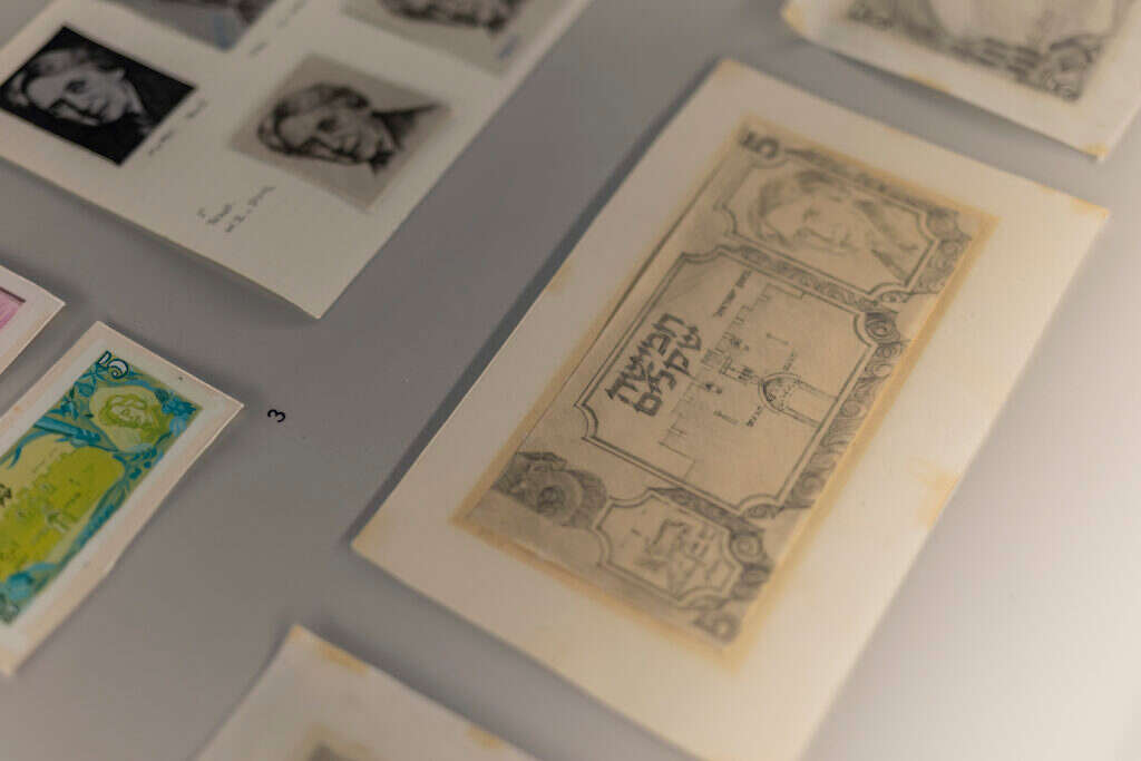 השטרות יישארו האמצעי הכי בטוח בכלכלה. תערוכת השקל בבנק ישראל. | נעמה שטרן השטרות יישארו האמצעי הכי בטוח בכלכלה. תערוכת השקל בבנק ישראל. | נעמה שטרן