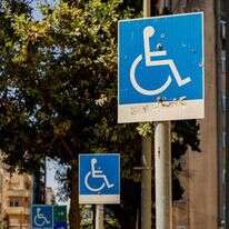 לא מגיעות למי שבאמת זקוק להן. חניות נכים | נעמה שטרן לא מגיעות למי שבאמת זקוק להן. חניות נכים | נעמה שטרן