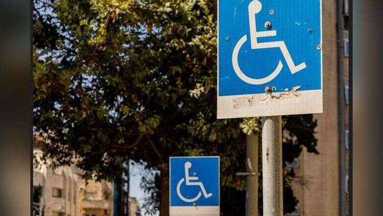 לא מגיעות למי שבאמת זקוק להן. חניות נכים | נעמה שטרן