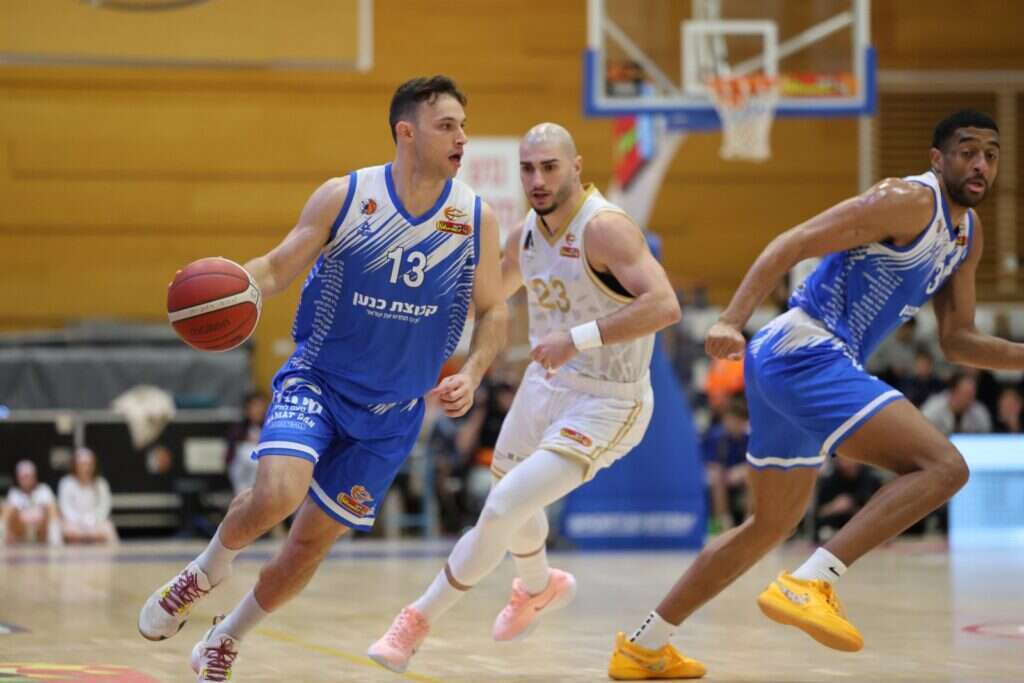 רועי הובר. | שקד אבן