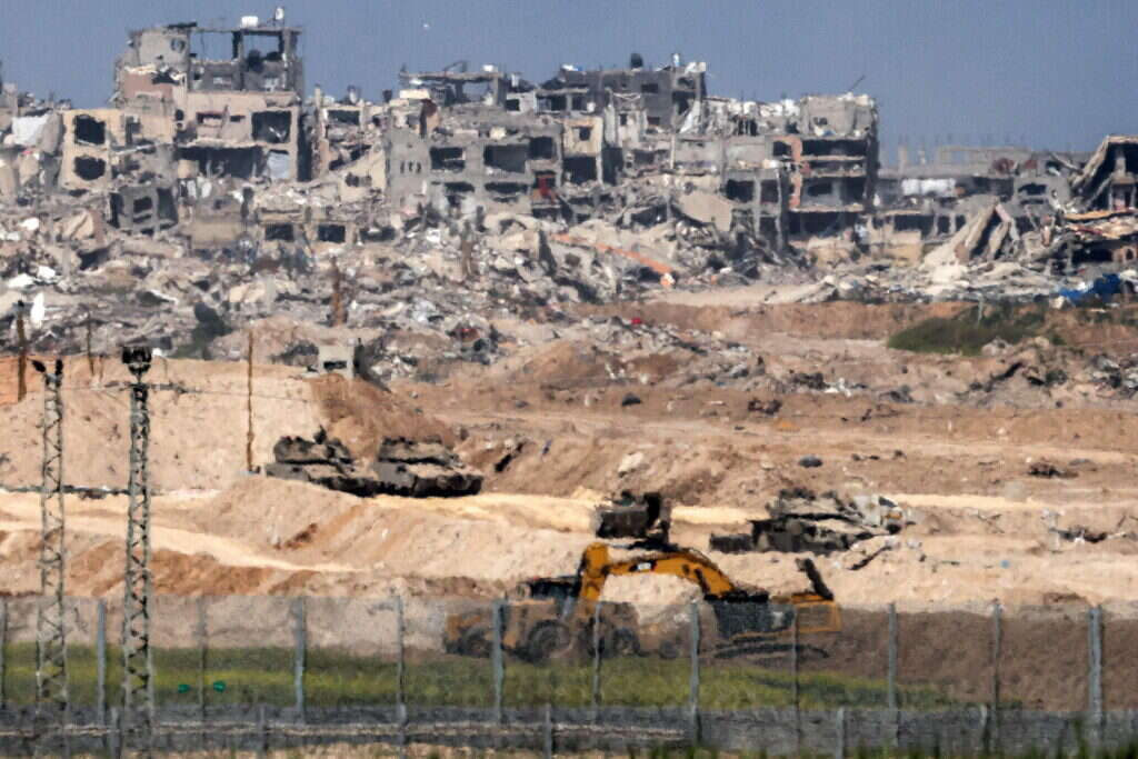 כוחות צה"ל בצפון הרצועה, ביום פרוץ מבצע "עוז וחרב". | AFP כוחות צה"ל בצפון הרצועה, ביום פרוץ מבצע "עוז וחרב". | AFP