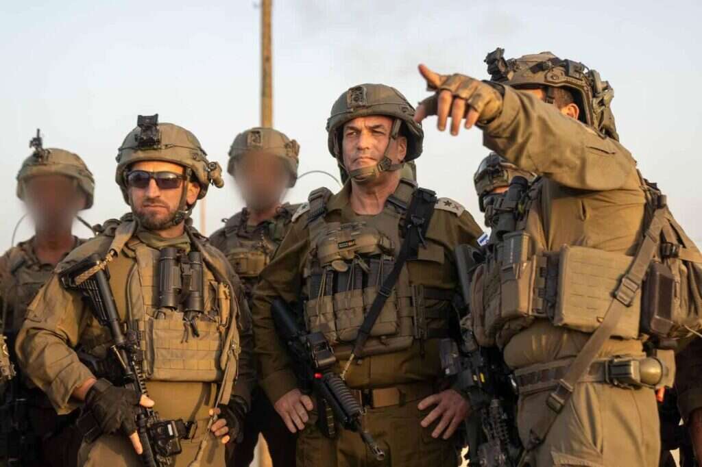 הרמטכ"ל אייל זמיר בסיור ברפיח, היום. | דובר צה"ל הרמטכ"ל אייל זמיר בסיור ברפיח, היום. | דובר צה"ל