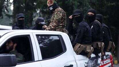 כוחות סוריים בעיירה קדמוס שבנפת טרטוס בסוריה בשבוע שעבר. | AFP כוחות סוריים בעיירה קדמוס שבנפת טרטוס בסוריה בשבוע שעבר. | AFP