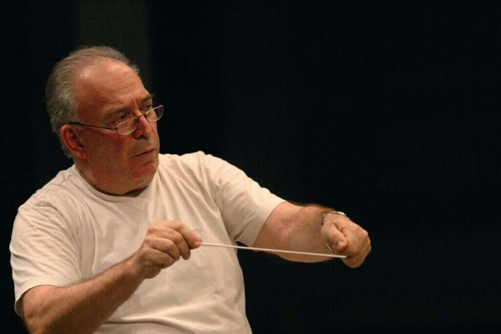 למד לנגן בקרן יער כדי להצטרף לתזמורת צה"ל. נעם שריף. מתוך ויקיפדיה