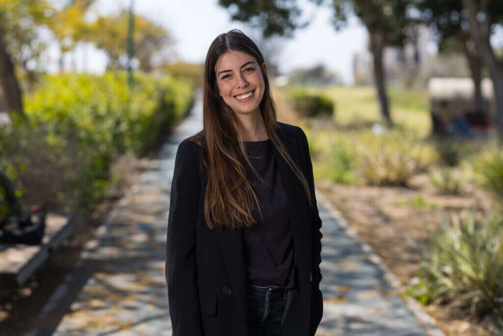 ליאל צבן-שטרום. | לירון מולדובן