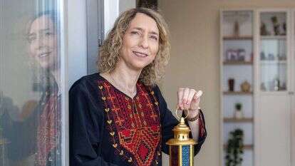 לגעת בנקודות התורפה. עידית בר. | יוסי אלוני