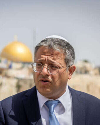 השר לביטחון לאומי איתמר בן גביר, על רקע הר הבית. ארכיון | יונתן זינדל, פלאש 90