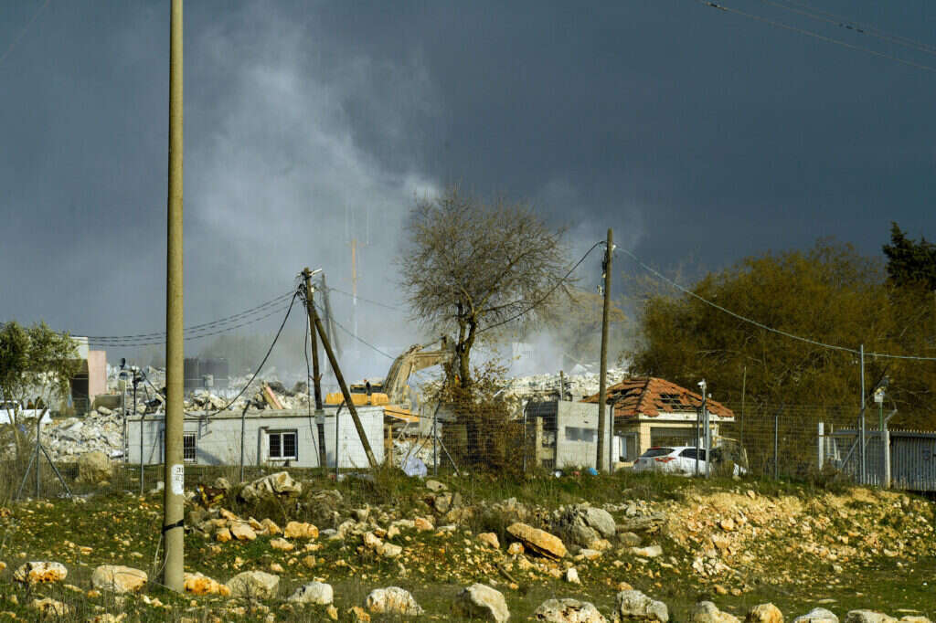 "הבנו שבמשך שנים חיינו באשליה גדולה". הריסות בלבנון, מעבר לגדר של שתולה. | גטי אימג'ס