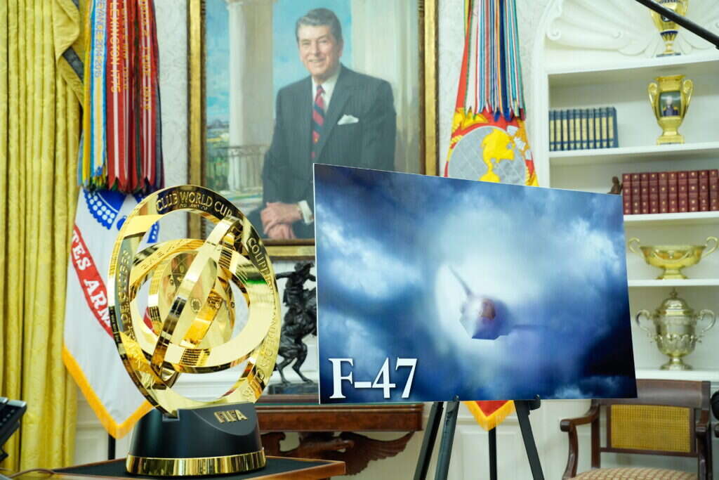 מטוס הקרב החדש של ארה"ב F47, | EPA/YURI GRIPAS / POOL