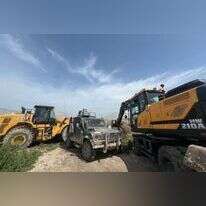 כוחות צה"ל והמנהל האזרחי מפנים את החממות הפלסטיניות הבלתי חוקיות. | המנהל האזרחי