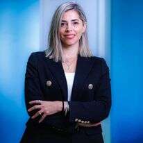 סאלי עוואד־עספור. | אנצ'ו גוש - ג'יני