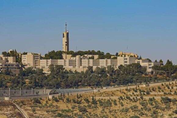 הפקולטה למדעי הרוח באוניברסיטה העברית. | שארטסטוק הפקולטה למדעי הרוח באוניברסיטה העברית. | שארטסטוק
