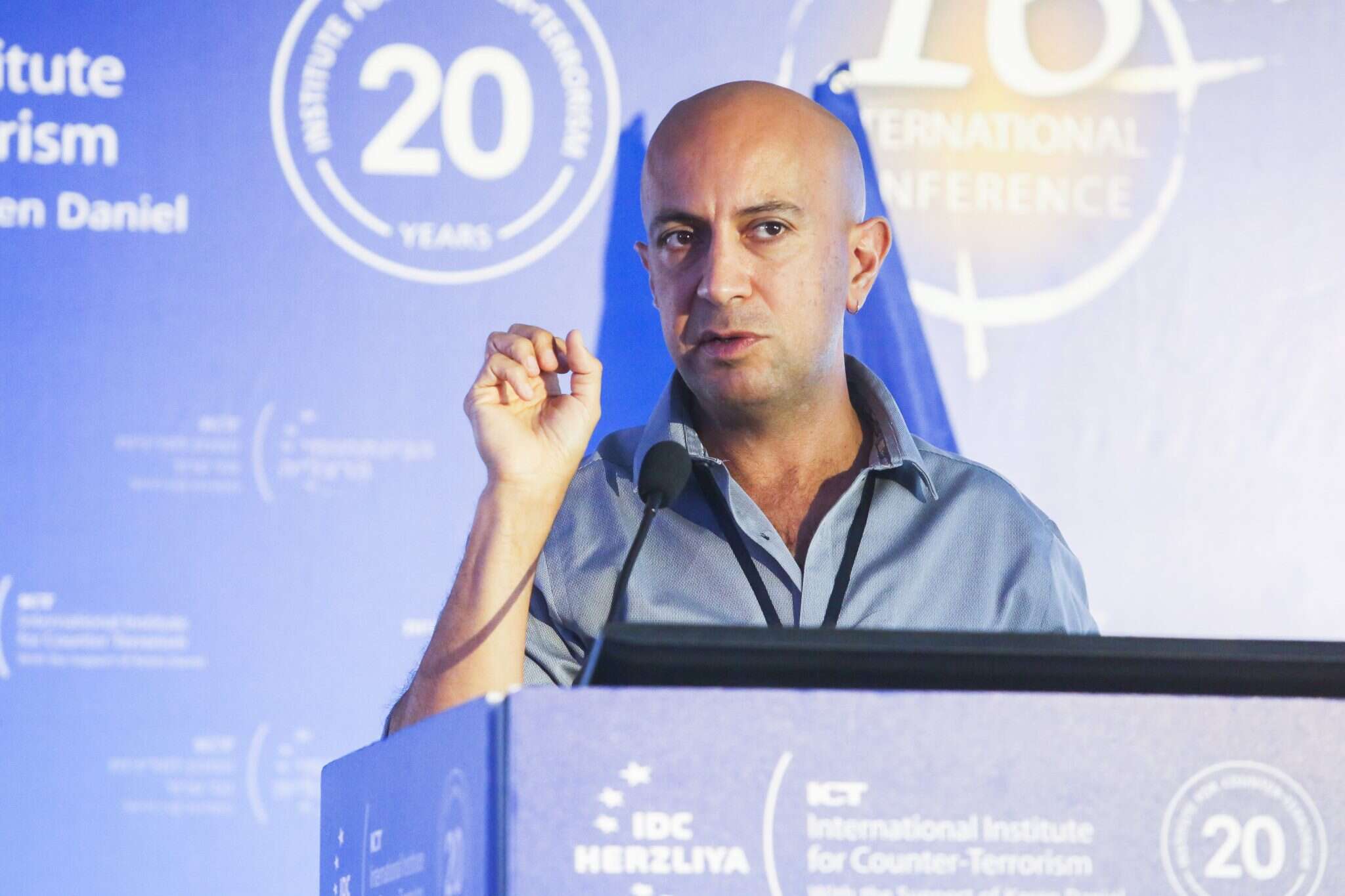 אבי יששכרוף. | יהושע יוסף