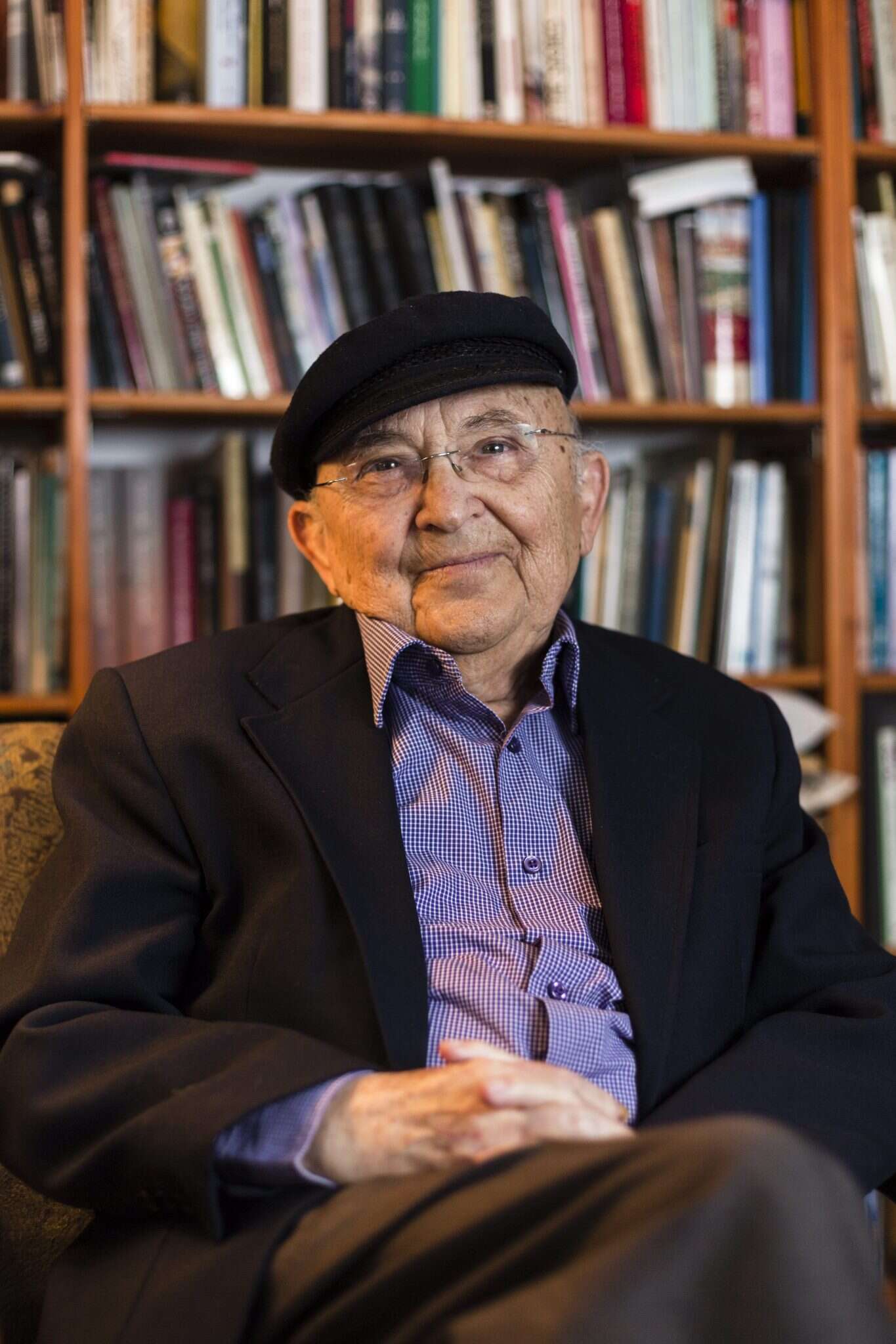 אהרן אפלפלד. | דודי ועקנין