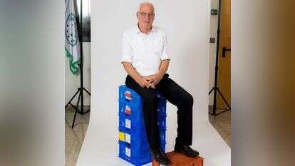 אורי אריאל. | אריק סולטן