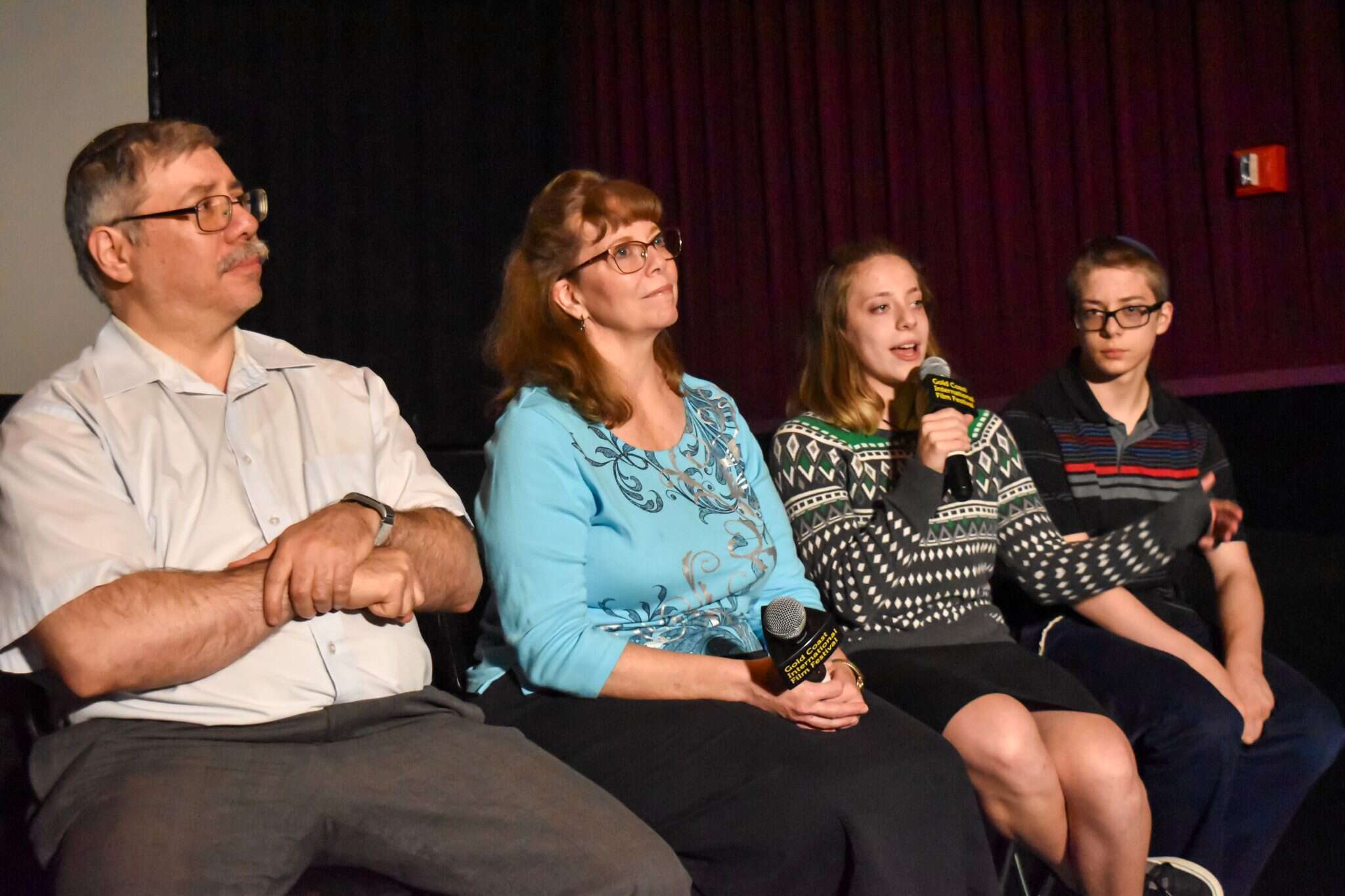 ההורים נשמה ואד והאח ארי. | מהאלבום הפרטי