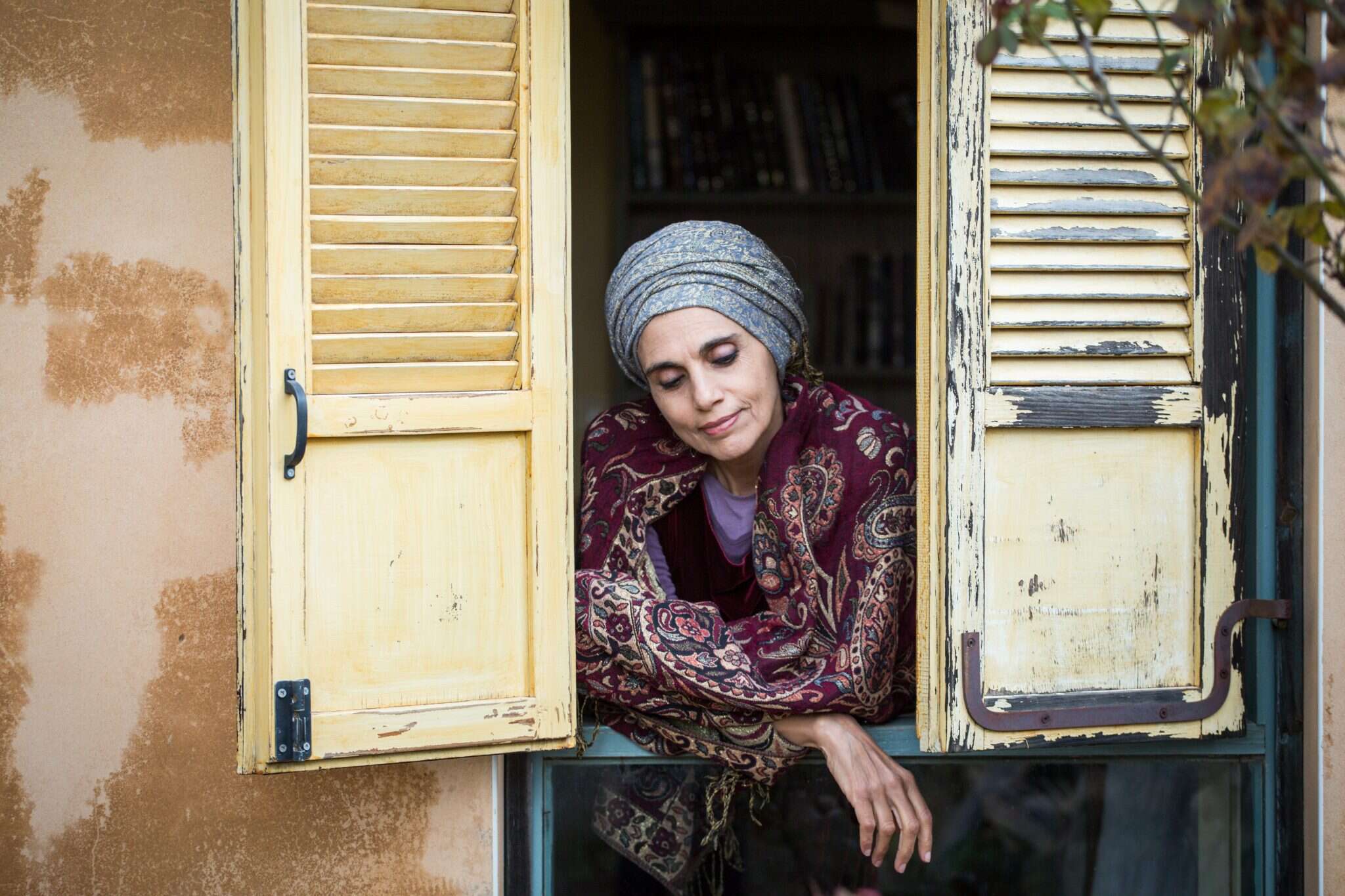 אתי אנקרי. | אבישג שאר ישוב