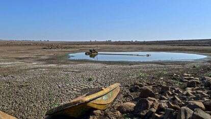 מאגר מים ברמת הגולן, בחורף יבש במיוחד. | גיל אליהו/ג'יני מאגר מים ברמת הגולן, בחורף יבש במיוחד. | גיל אליהו/ג'יני