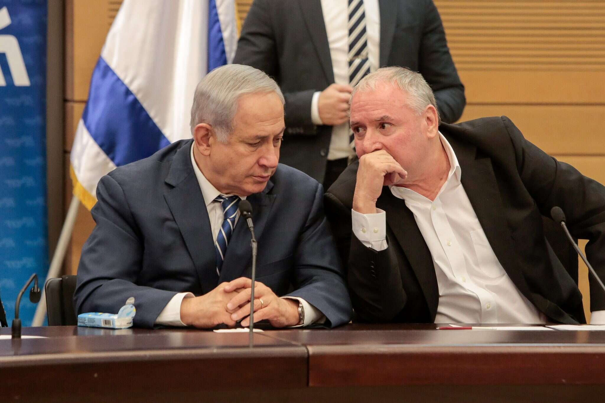 דודי אמסלם ובנימין נתניהו. | אורן בן חקון