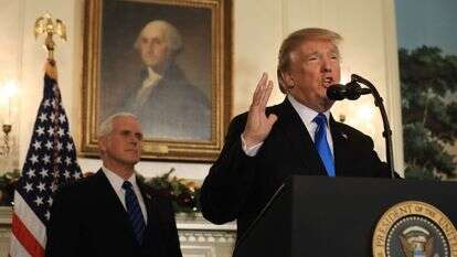 טראמפ מכריז על ההכרה בירושלים כבירת ישראל. | EPA טראמפ מכריז על ההכרה בירושלים כבירת ישראל. | EPA