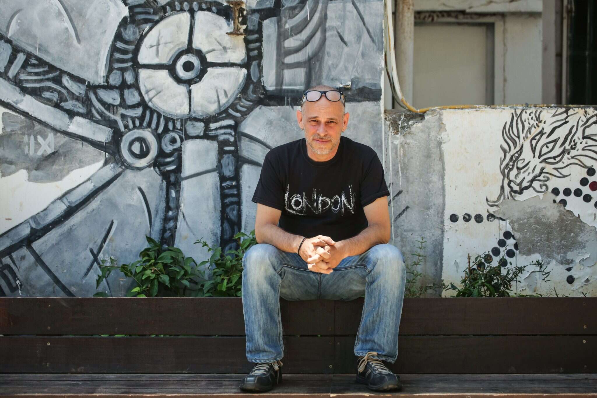 ד"ר גדי טאוב. | אבישג שאר ישוב