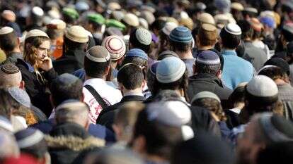 הלווייתו של הרב רזיאל שבח | AFP