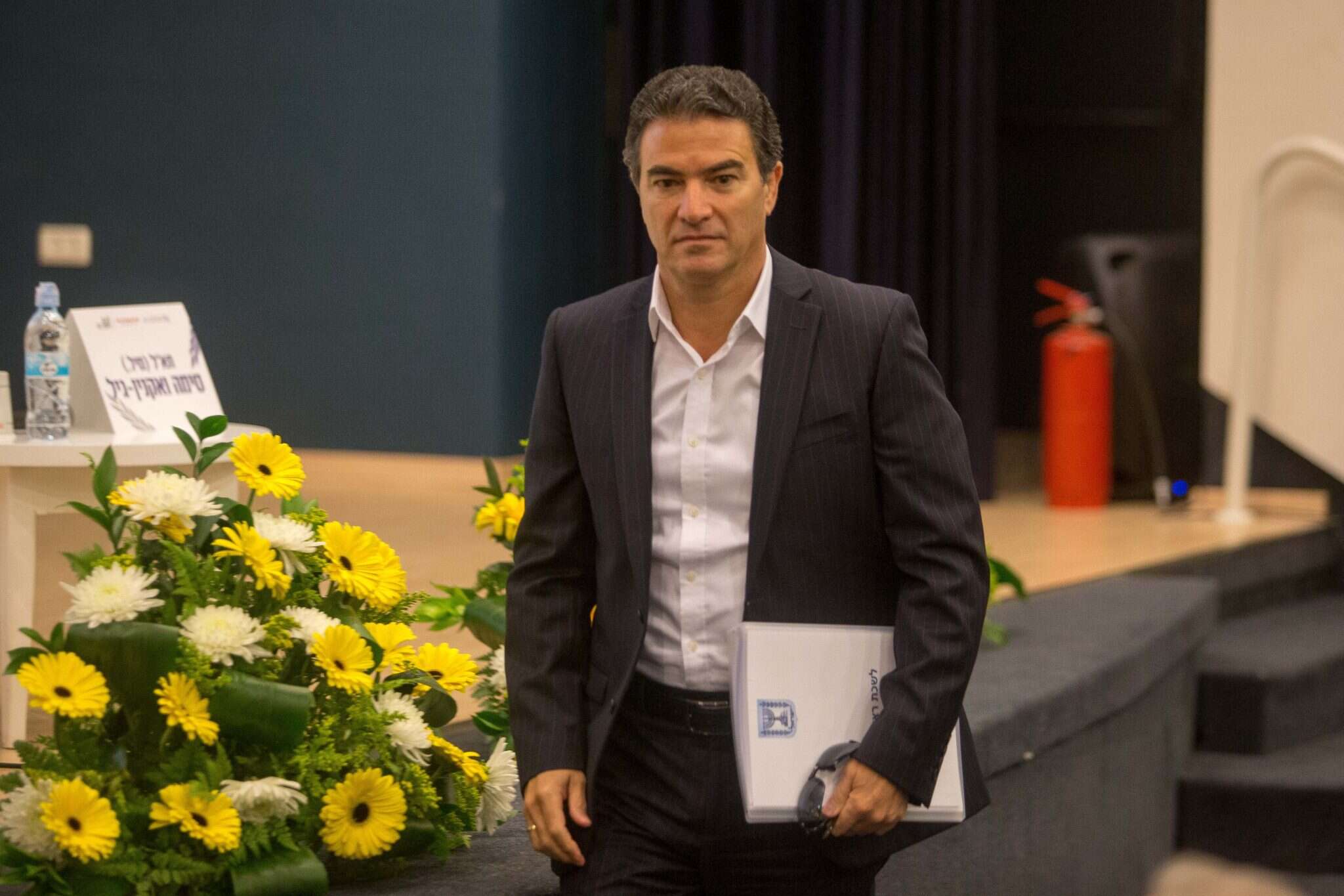 ראש המוסד לשעבר יוסי כהן. | אורן בן חקון ראש המוסד לשעבר יוסי כהן. | אורן בן חקון